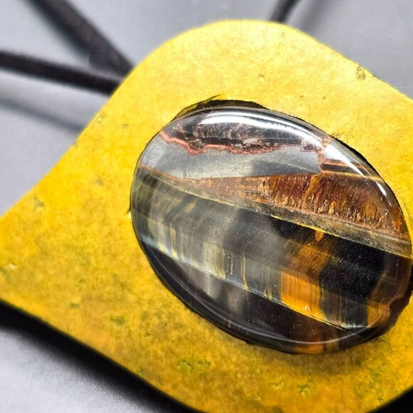 Yellow Green Leaf-Shaped Pendant Necklace With Tigers Eye Stone Black Cord CT701 - Picture 6 of 10